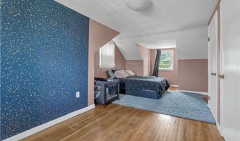 35 Pleasant View Dr, North Providence, RI 02904