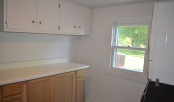 360 S Second St, Albion, IL 62806