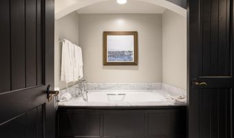 130 Daybreak Rdg Hs302, Avon, CO 81620