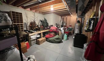 2499 Crestwood Dr, Adrian, MI 49221