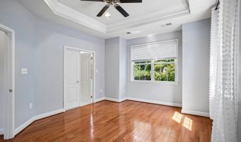4049 COLUMBIA Pike, Arlington, VA 22204