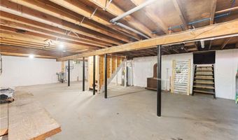 95 Capstan St, Jamestown, RI 02835