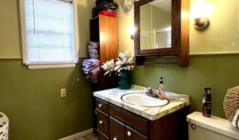 830 E 22nd St, Baxter Springs, KS 66713