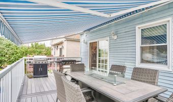 54 W 4TH St, Bayonne, NJ 07002