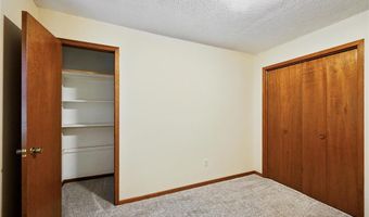 88 Main Ave, Atkins, IA 52206