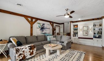 7681 N Farm Road 43, Ash Grove, MO 65604