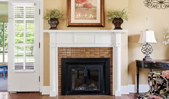 916 Audubon Pkwy, Audubon Park, KY 40213