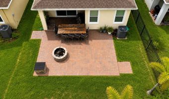 6118 VOYAGERS Pl, Apollo Beach, FL 33572