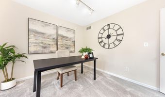 5521 Lohr Lake Dr, Ann Arbor, MI 48108