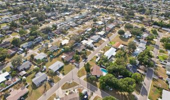 520 FAIRFAX Ln, Apollo Beach, FL 33572