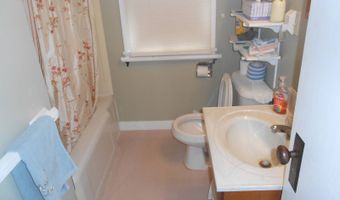 201 W Spruce St, Abbotsford, WI 54405