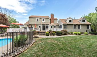 44 Devonshire Ct, Middletown, NJ 07748