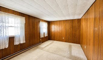 5 Knauf Ln, Albany, NY 12211