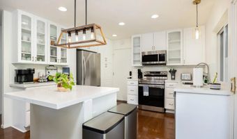 6809 Lipmann St, San Diego, CA 92122