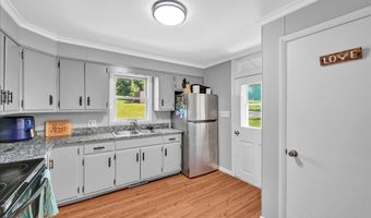 186 W MAIN St, Adamstown, PA 19501