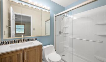 721 Brentwood Ct, Algonquin, IL 60102