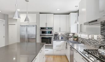 57 Berlin Rd, Bolton, MA 01740