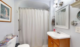 232 Lake St, Auburn, ME 04210