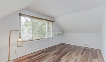 400 CALVIN Ln, Rockville, MD 20851