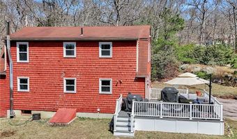89 Narrow Ln, Charlestown, RI 02813
