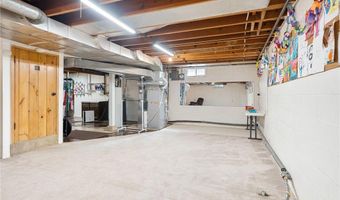 902 11th Ave SW, Austin, MN 55912