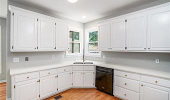 137 Dockside Downs Dr, Woodstock, GA 30189