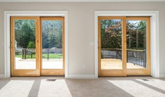 30 Dutchess Dr, Cranston, RI 02921