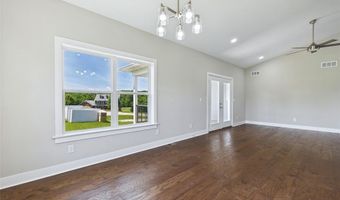 126 Woodland Hills Ct, Alton, IL 62002