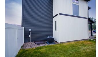 2046 47th St, Ammon, ID 83401