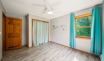 225 Bethmour Rd, Bethany, CT 06524