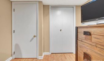 85 Avenel St, Avenel, NJ 07001