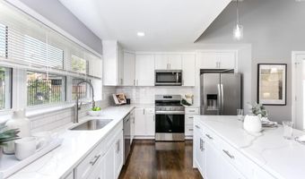 606 W CONWAY St, Baltimore, MD 21230