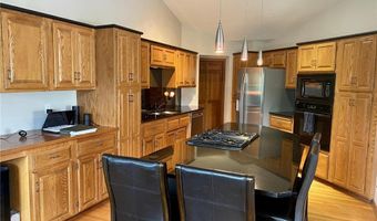1688 Chatham Ave, Arden Hills, MN 55112