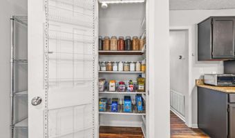 225 Royal Colony Ct, Alpharetta, GA 30022