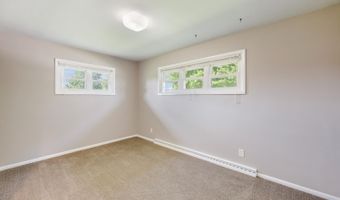 421 Country Club Dr, Batesville, IN 47006