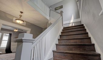 914 W 4TH St, Appleton, WI 54914