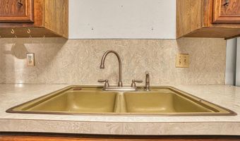 2308 N Flamingo Ln, Altus, OK 73521