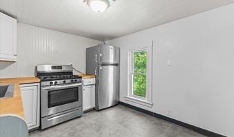 21 Hyde St 2, Burlington, VT 05401