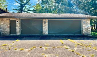 1047 Oak Dr, Altoona, WI 54720