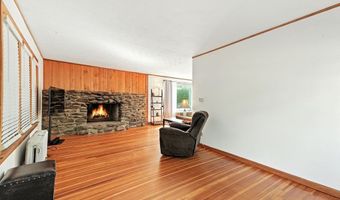 138 Suffield St, Agawam, MA 01001