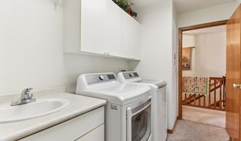 1106 Cassidy Curv, Adel, IA 50003