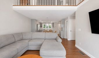 15 Curtis Cir 15, Avon, MA 02322