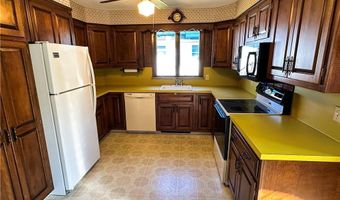 11 Queen St, Cranston, RI 02920