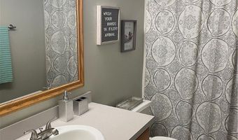 2435 Queensbury Rd, Alliance, OH 44601