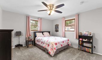 3207 CRESTVIEW Dr, Appleton, WI 54915