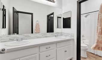 20267 Fuji Ct, Apple Valley, CA 92308