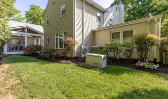 7822 MOORLAND Ln, Bethesda, MD 20814