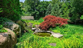 970 Cramton Ave NE, Ada, MI 49301