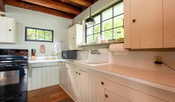 1639 W Shore Rd, Cabot, VT 05647