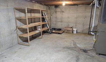 5695 Wilshire Dr, Madison, WI 53711